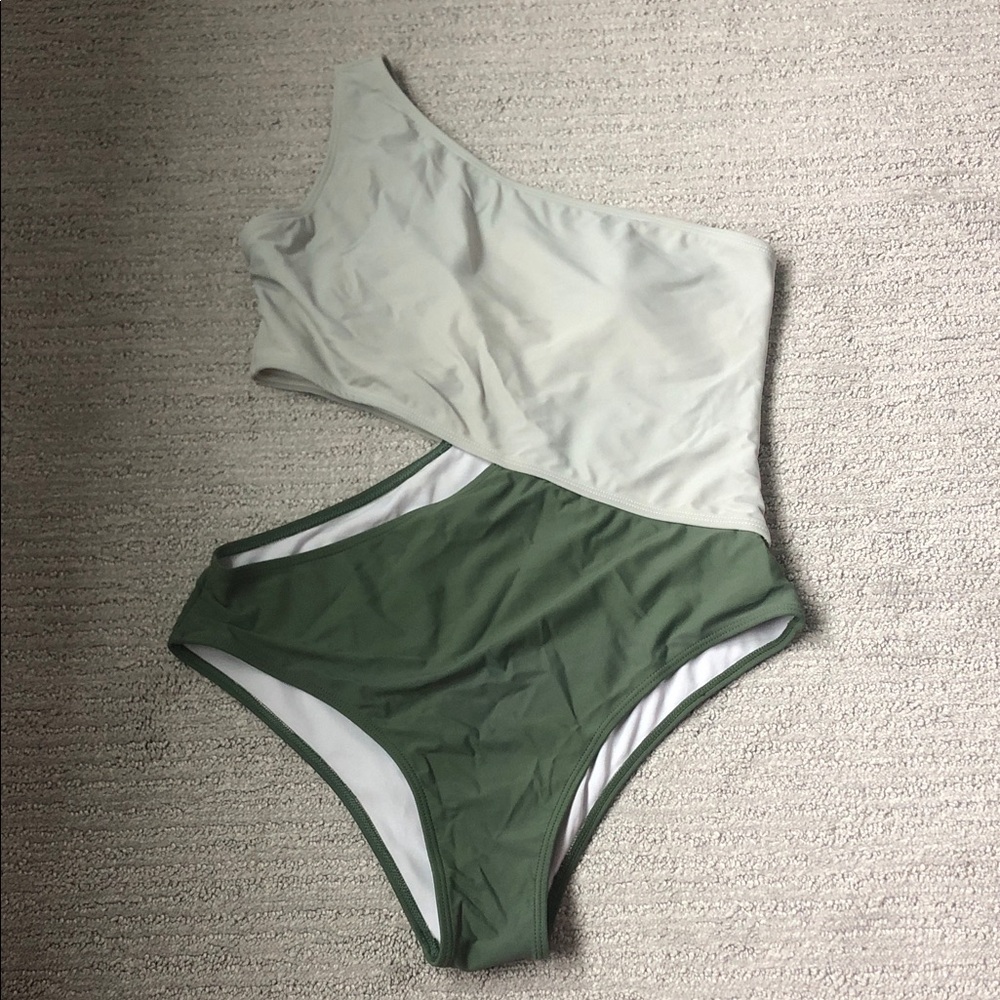 Women’s Two-Tone One-Shoulder Swimsuit in Sage Green and light green